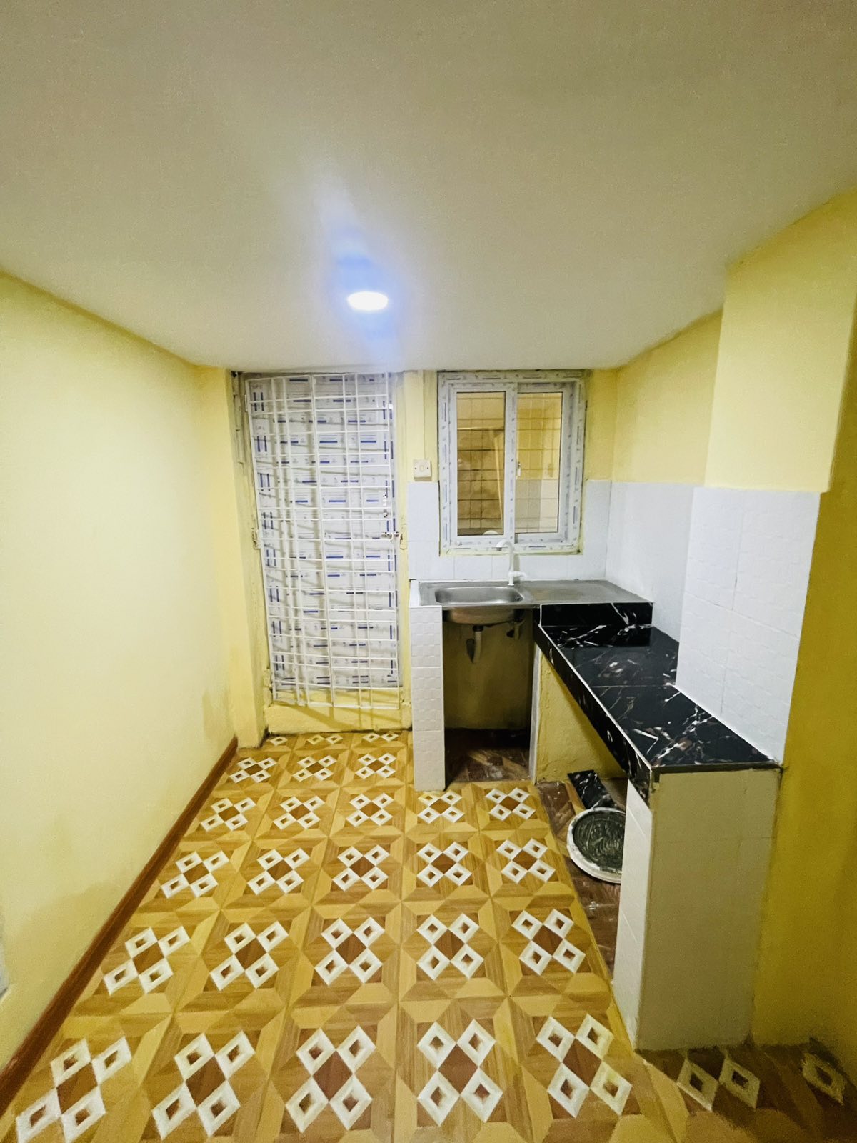 Kyimyindaing Htee Tan 5 St Apartment GF 8