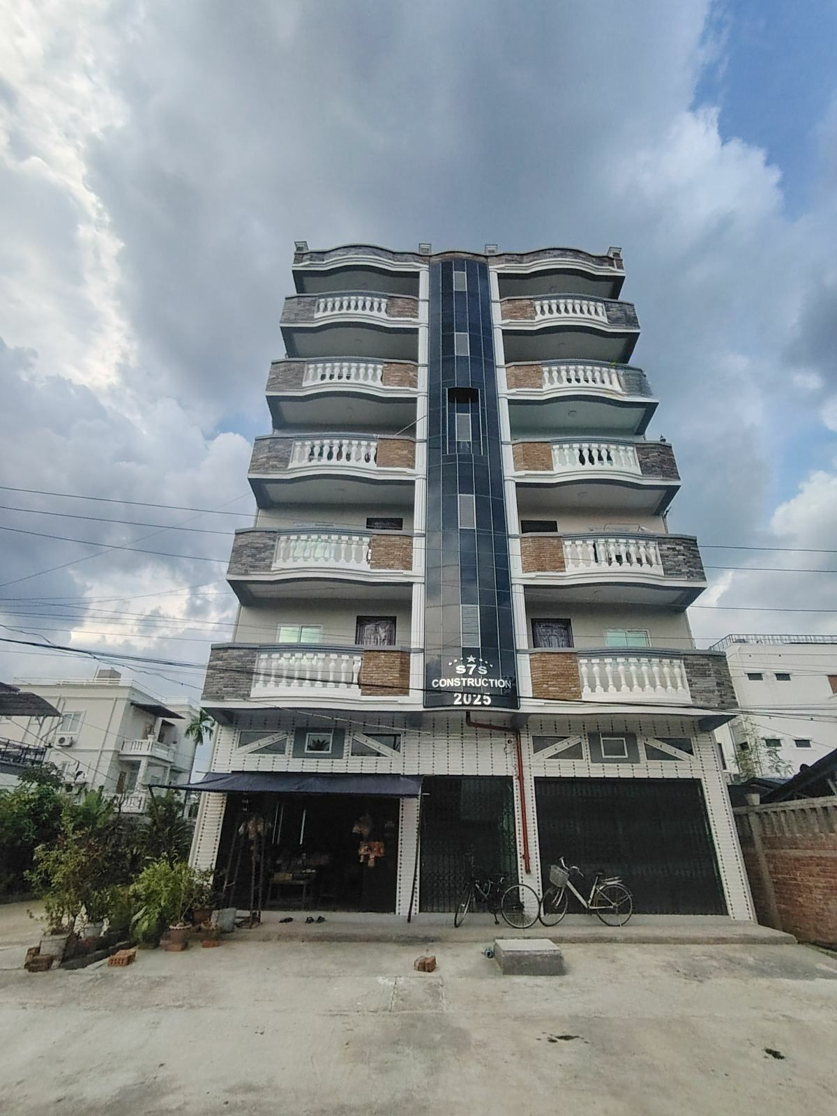 dabff820-a559-4b90-b05f-f0604bd43454