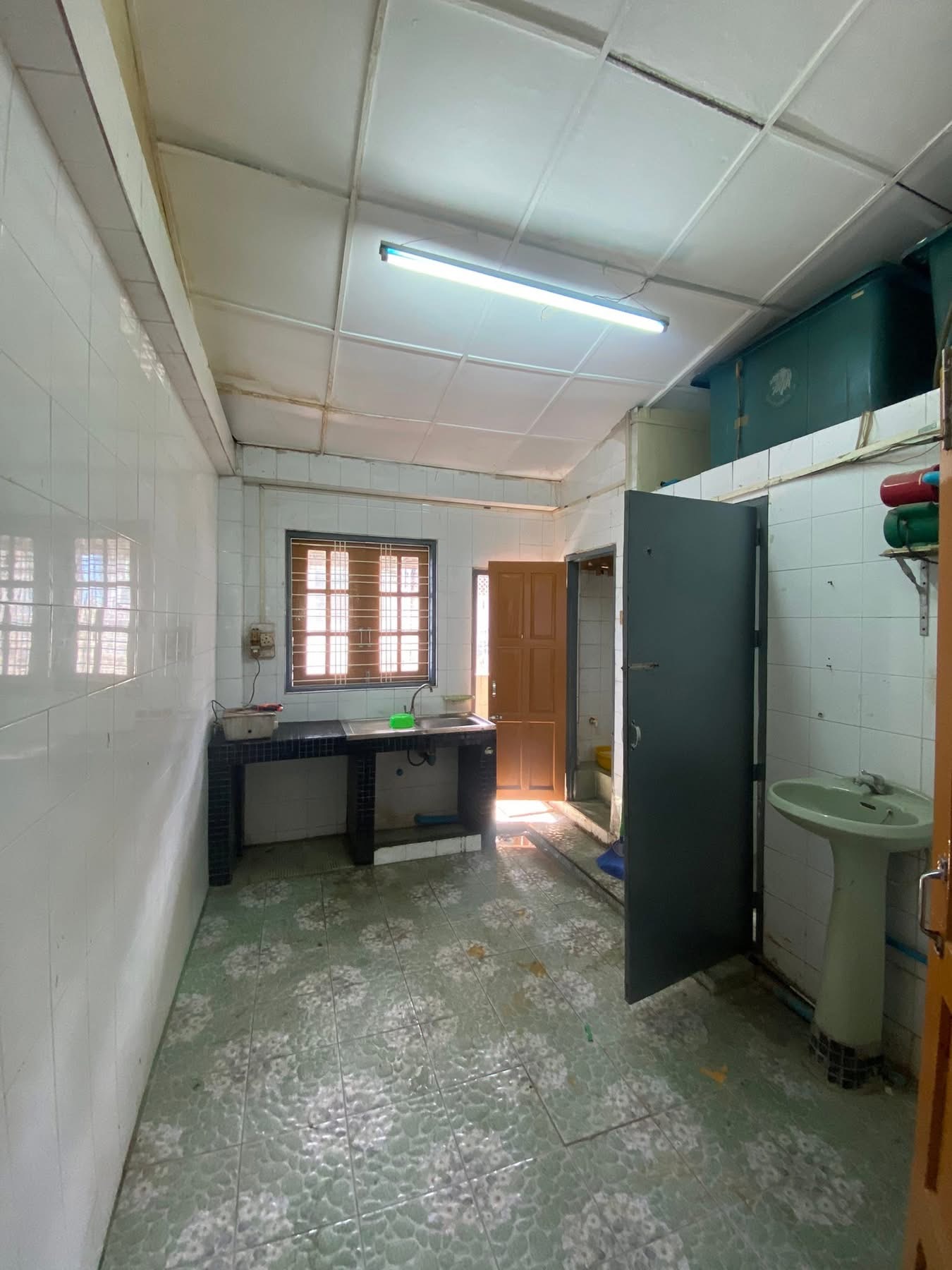 Botahtaung 47 St Apartment 8F (1)
