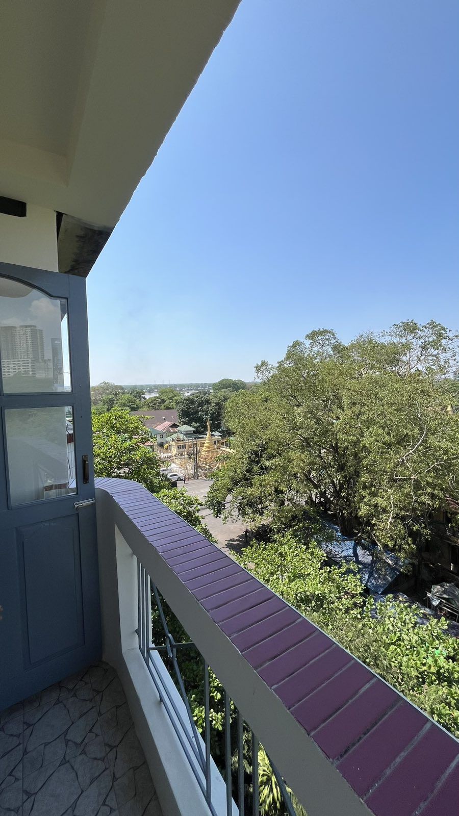 Kyimyindaing Nat Sin Road Apartment 6F (10)