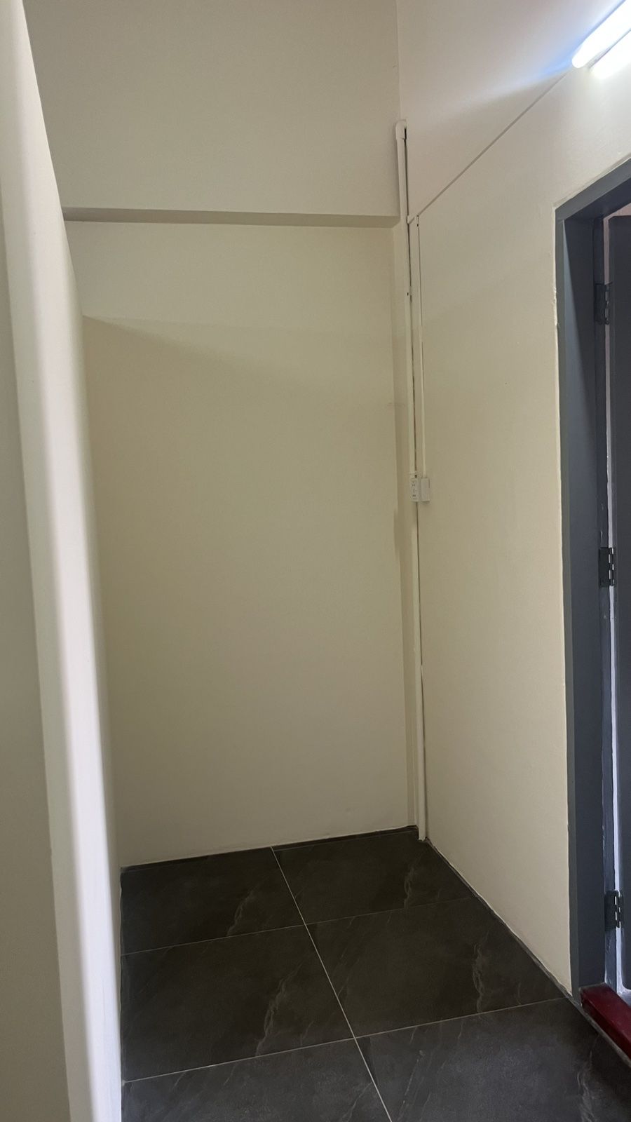 Kyimyindaing Nat Sin Road Apartment 6F (14)