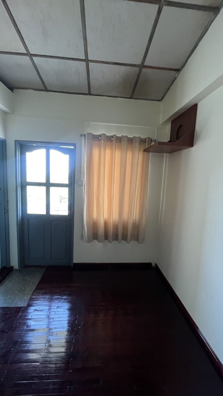 Kyimyindaing Nat Sin Road Apartment 6F (2)