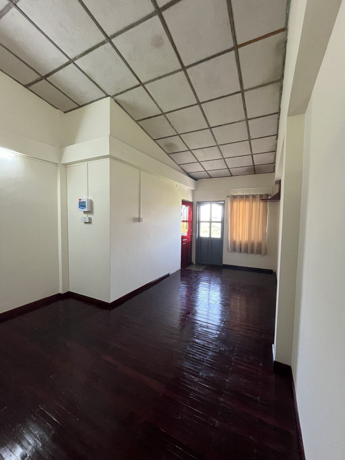 Kyimyindaing Nat Sin Road Apartment 6F (3)