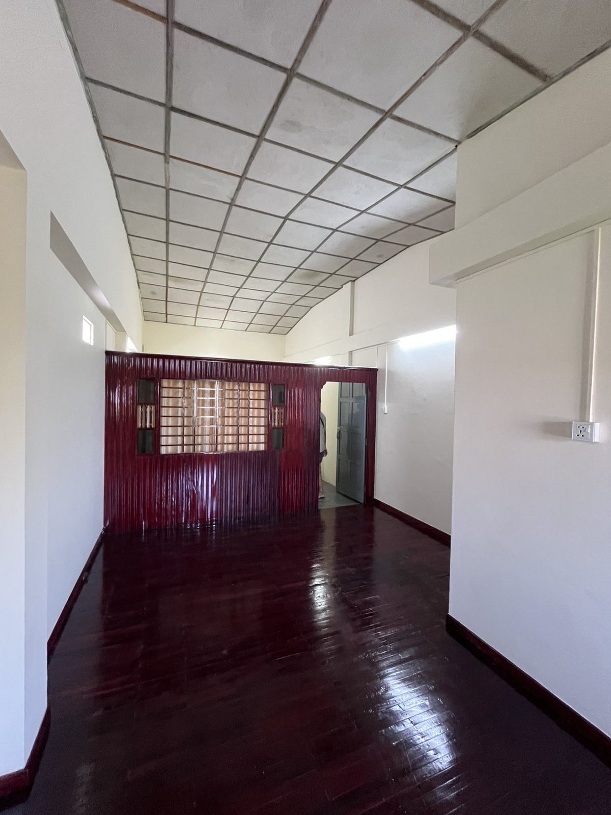 Kyimyindaing Nat Sin Road Apartment 6F (4)