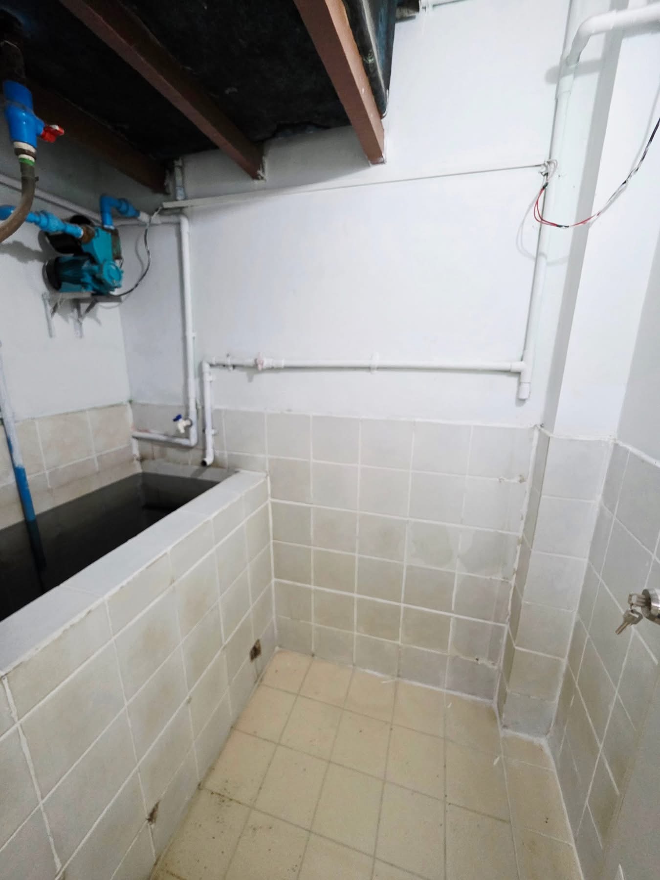 Sanchaung LinnLonn Rd Apartment 2F (1)