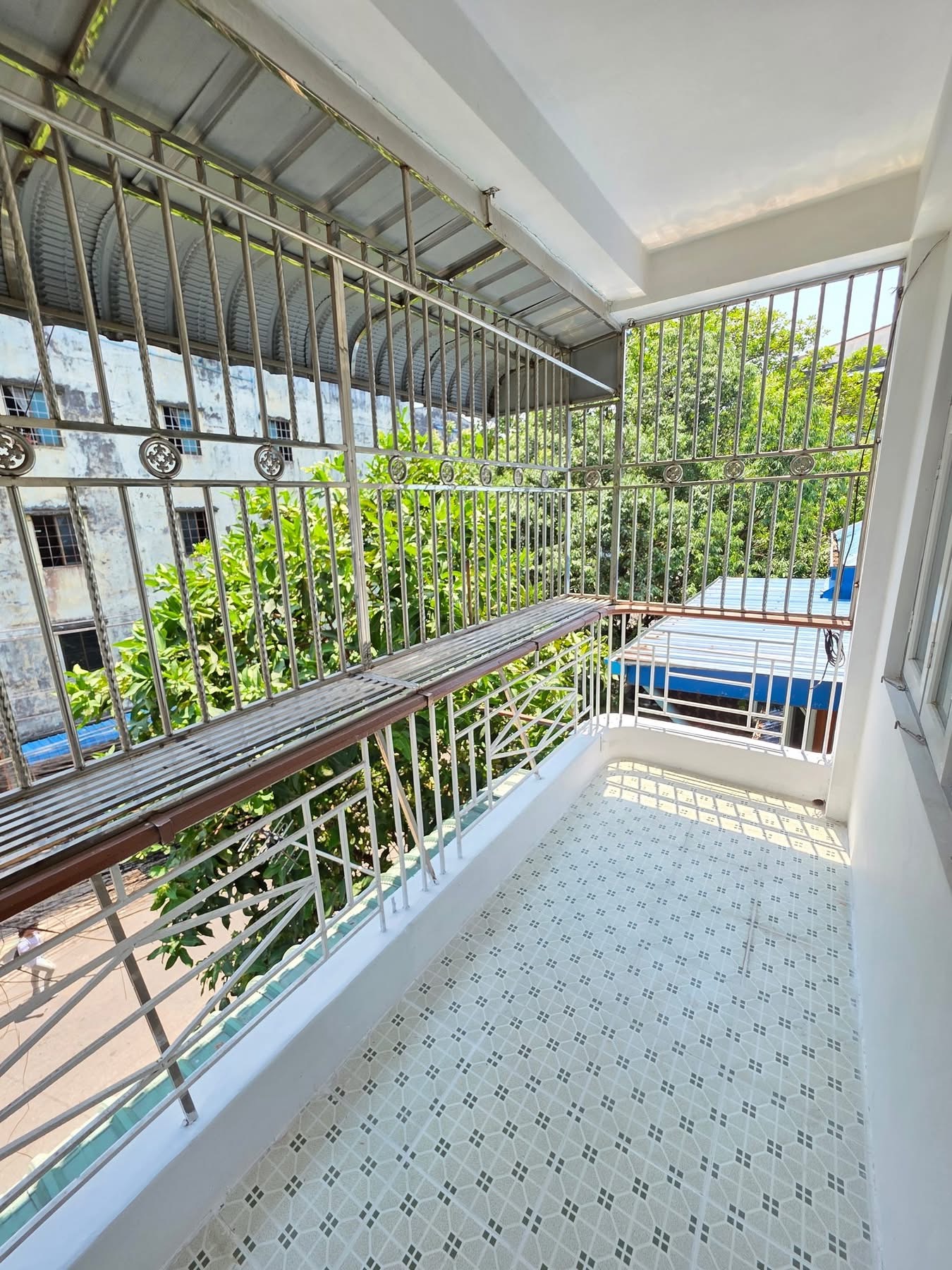Sanchaung LinnLonn Rd Apartment 2F (3)