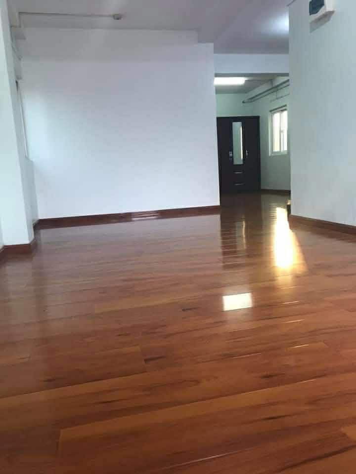 1000074818