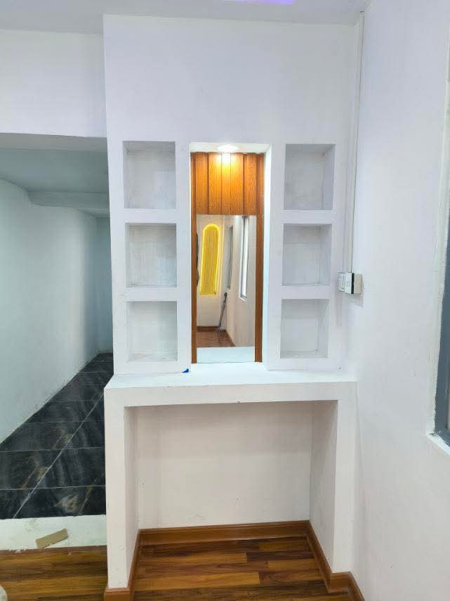 1000074831