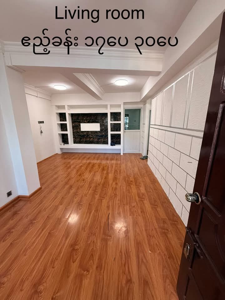 1000095773